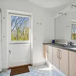 Well-maintained With Sea View Close To Ebeltoft